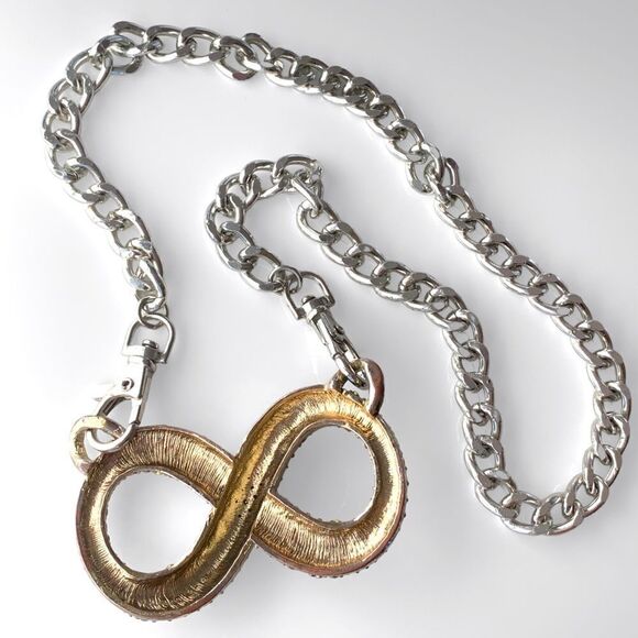 Vintage Chunky Silver Rhinestone Infinity Chain Link Necklace - Picture 6 of 6